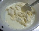 A picture of step 8 of Cheesecake Muffins.