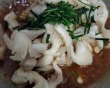 Foto langkah ke 4 dari resep Tumis Jamur Tiram Pedas Daun Jeruk.