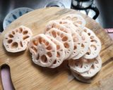 Gambar langkah 2 resipi Lotus Root Chips.