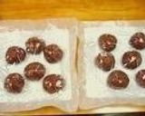 A picture of step 7 of Rich Cocoa-Cream-Filled Cocoa Bread.
