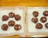 A picture of step 7 of Rich Cocoa-Cream-Filled Cocoa Bread.