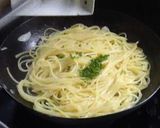 A picture of step 10 of Vongole Bianco - Clam Pasta.