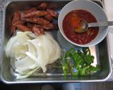 A picture of step 1 of Pasta Napolitan for Adults - A Cafe-style Lunch.