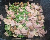 Szupergyors sonkás-gombás tészta recept fázis 3 fotója