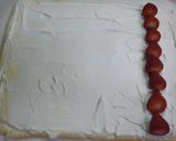 A picture of step 12 of Pure White Roll Cake.