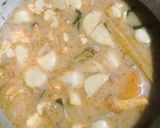 Gambar langkah 3 resipi Tomyam Poktek ala Thai.