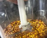 Foto langkah ke 2 dari resep Makaroni spiral pedas daun jeruk.