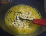 Foto langkah ke 4 dari resep Dadar Telur Kecambah.