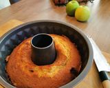 A picture of step 5 of Pear upside down cake.