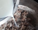 A picture of step 3 of Chocolate dry fruit spongcake.