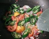 Foto langkah ke 3 dari resep Tumis Jamur Cabe Ijo.