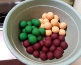 Foto langkah ke 3 dari resep Biji salak warna warni.