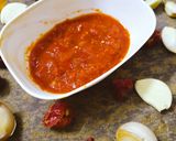 A picture of step 6 of Lahsun Mirch ki Chutney(sill btay wali) aka Lal Chutney.