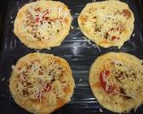 Foto langkah ke 4 dari resep Pizza mini crunch.