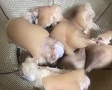 Hình bước làm 1 của món Móng giò kho nước tương