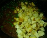 A picture of step 9 of Matar paneer.