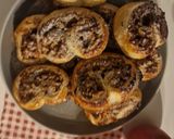 عکس مرحله 9 از دستور شیرینی رول سیب و گردو 🍎🥨