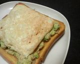 A picture of step 4 of Mayonnaise Tuna and Avocado Spread.