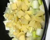 Foto del paso 4 de la receta: Crema de brócoli con medallón de merluza
