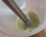 Foto del paso 2 de la receta: Té helado matcha con pepino y limón 🍵 🥒 🍋
