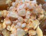 Une image de l'étape 2 de Tartare de crevettes nordiques au citron vert et à la mandarine.