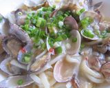 A picture of step 5 of Udon noodles alle Vongole.