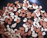 रवा पीठा (Rava pitha recipe in hindi) रेसिपी चरण 3 फोटो