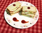 A picture of step 7 of Egg Vegetable Sandwich.