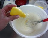 A picture of step 5 of A cheesecake Made with Yogurt.