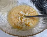 Foto del paso 9 de la receta: Tortilla de patata con queso y cebolla