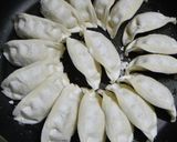 A picture of step 2 of Crispy Winged Gyoza with Grated Cheese.