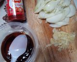 Foto langkah ke 1 dari resep Seafood Pedas Asam Manis.