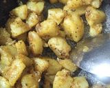 आलू की सूखी सब्जी (aloo ki sukhi sabzi recipe in Hindi) रेसिपी चरण 4 फोटो
