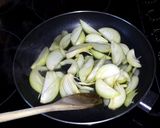 A picture of step 3 of Caramelised Sweet Onions.