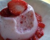 A picture of step 10 of Low-Calorie Fresh Strawberry Mousse.