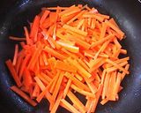 A picture of step 2 of Dried Sweet Potato and Carrot Kinpira.