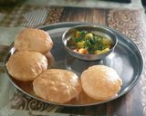 पूरी (Puri recipe in Hindi) रेसिपी चरण 4 फोटो