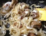 A picture of step 5 of Easy Spinach and Chicken in Cream Sauce.