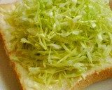 A picture of step 2 of Domed Cheese Toast with Cabbage.