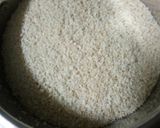A picture of step 1 of Til ladoo.