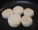 A picture of step 2 of Soft & Steaming Yam Steaks.