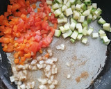 Foto del paso 2 de la receta: Huevos ahogados con verduras