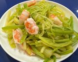 芹菜炒蝦仁的食譜步驟3照片
