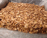 Foto del paso 3 de la receta: Barritas frías de avena y granola con cobertura de yogur