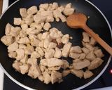 Brokkolis-csirkés szaftos penne recept fázis 1 fotója