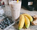Φωτογραφία βήματος 3 της συνταγής Smoothie με τζίντζερ και μπανάνα
