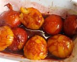 Foto del paso 4 de la receta: Ciruelas caramelizadas al oporto