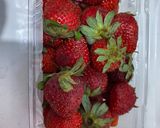 Foto langkah ke 1 dari resep Korean Strawberry Milk.