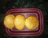 A picture of step 4 of Masala Kachori.