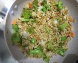 Foto langkah ke 1 dari resep Nasi goreng brokoli.